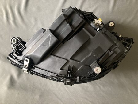Mercedes CLS W218 Right Headlight - Image 5