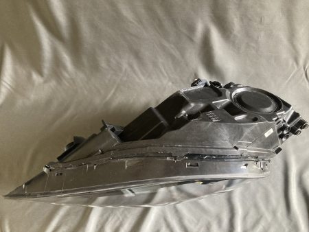 Porsche Cayenne Left Headlight - Image 2