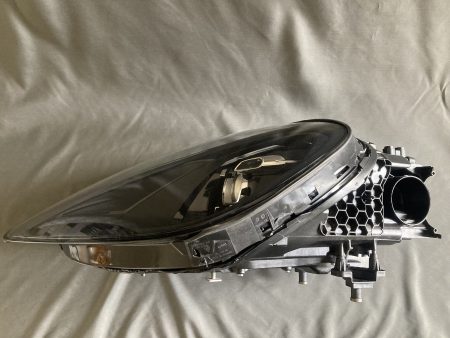 Porsche Cayenne Left Headlight - Image 4