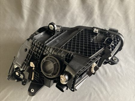 Mercedes C Class W205 headlight - Image 6