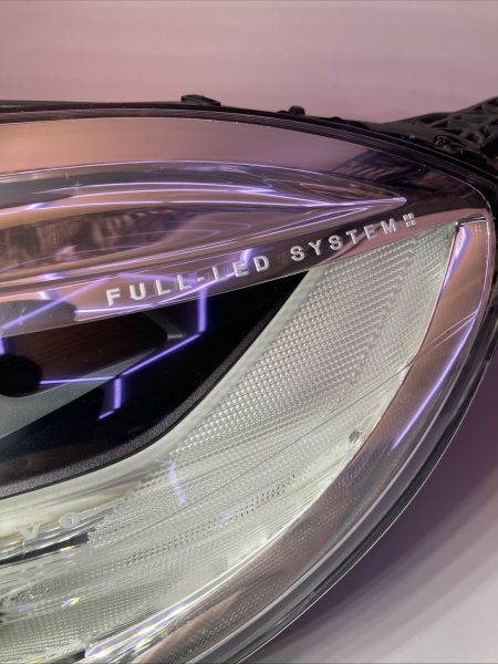 Volvo V40 Headlight - Image 2