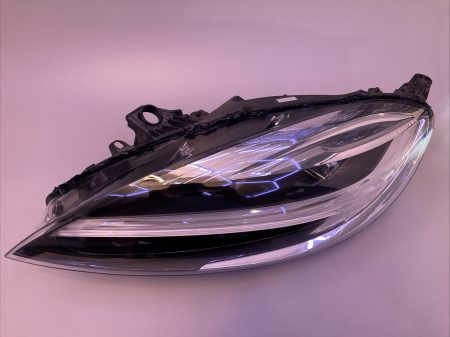 Volvo V40 Headlight - Image 3