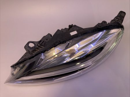 Volvo V40 Headlight - Image 4
