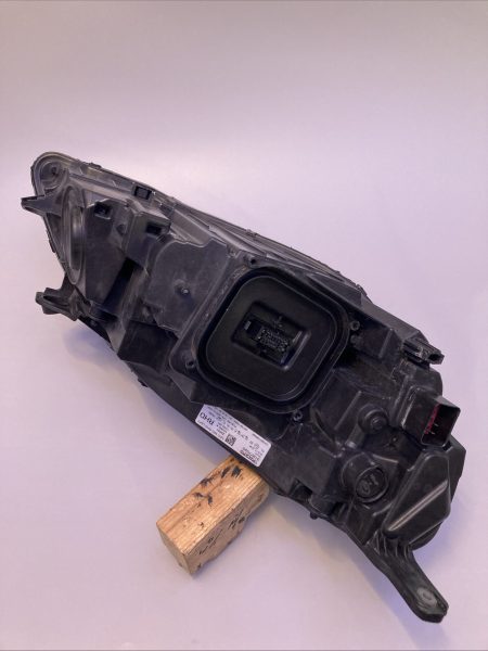 Volvo V40 Headlight - Image 5