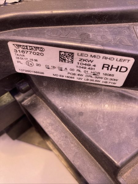 Volvo V40 Headlight - Image 8